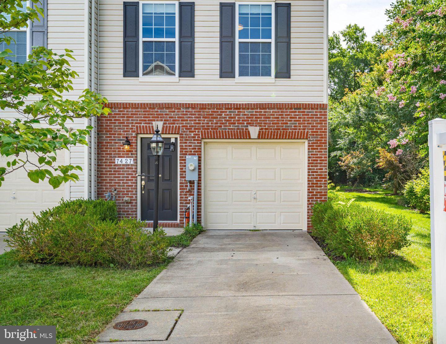 7427 Willow View Ln Property Photo 8