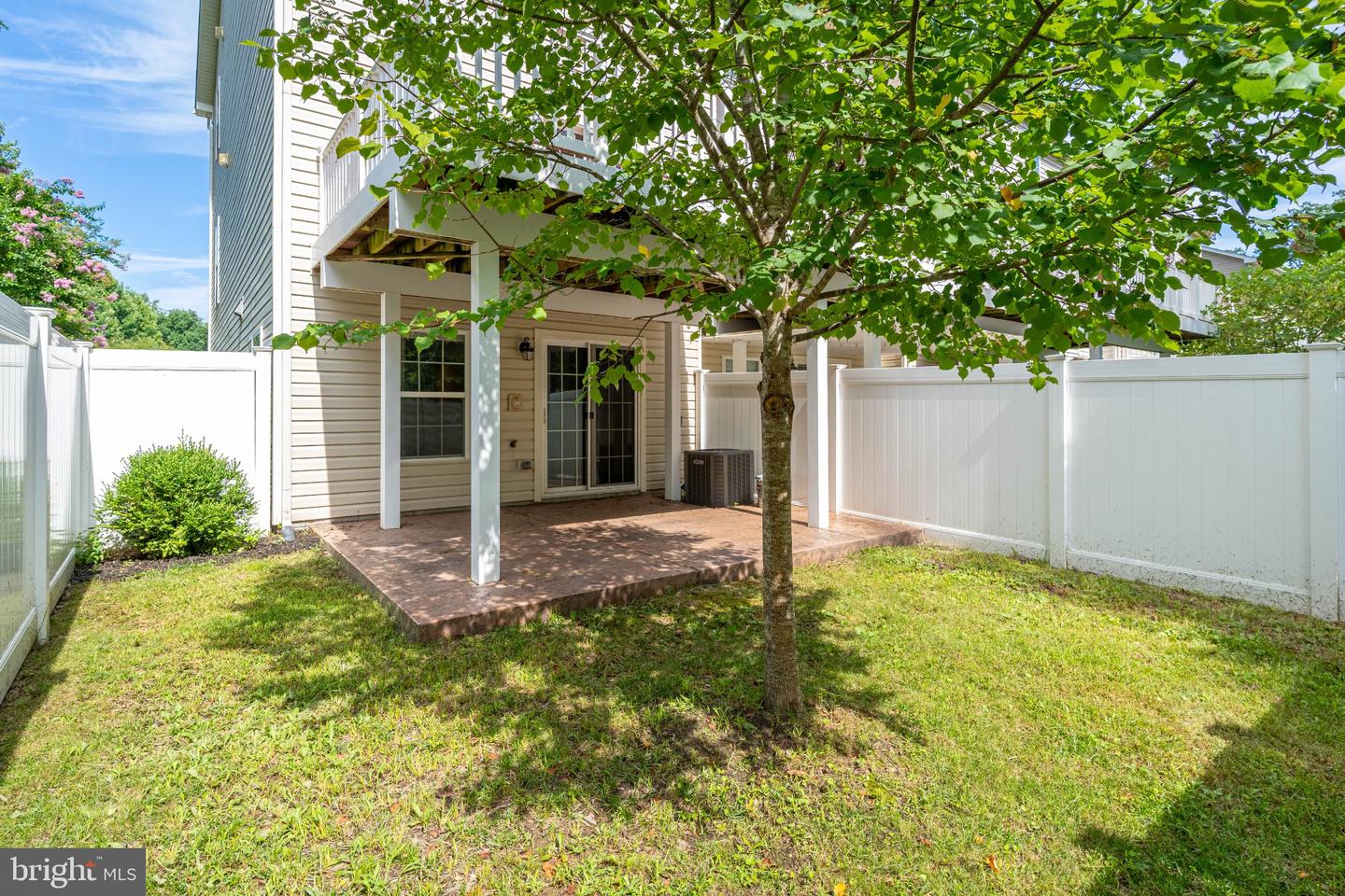 7427 Willow View Ln Property Photo 17