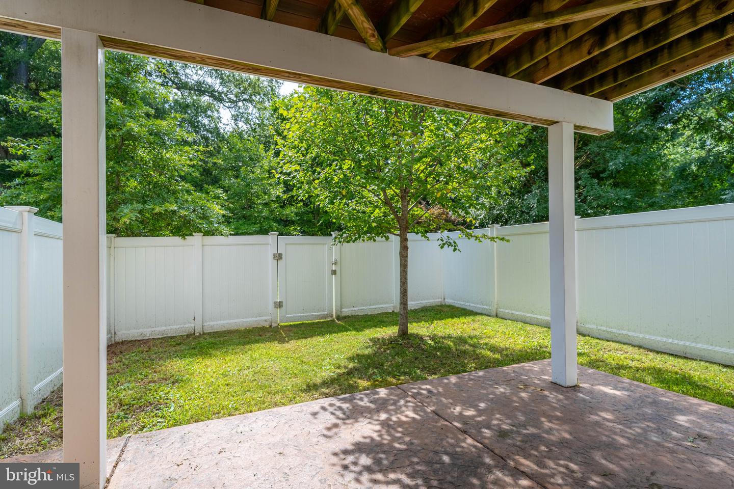 7427 Willow View Ln Property Photo 18