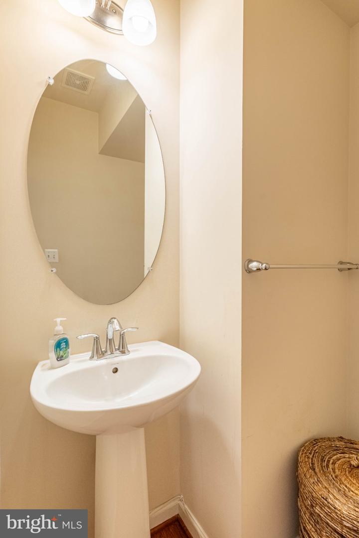 7427 Willow View Ln Property Photo 63