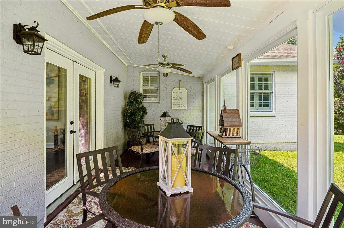 6271 Solomons Island Rd Property Photo 32