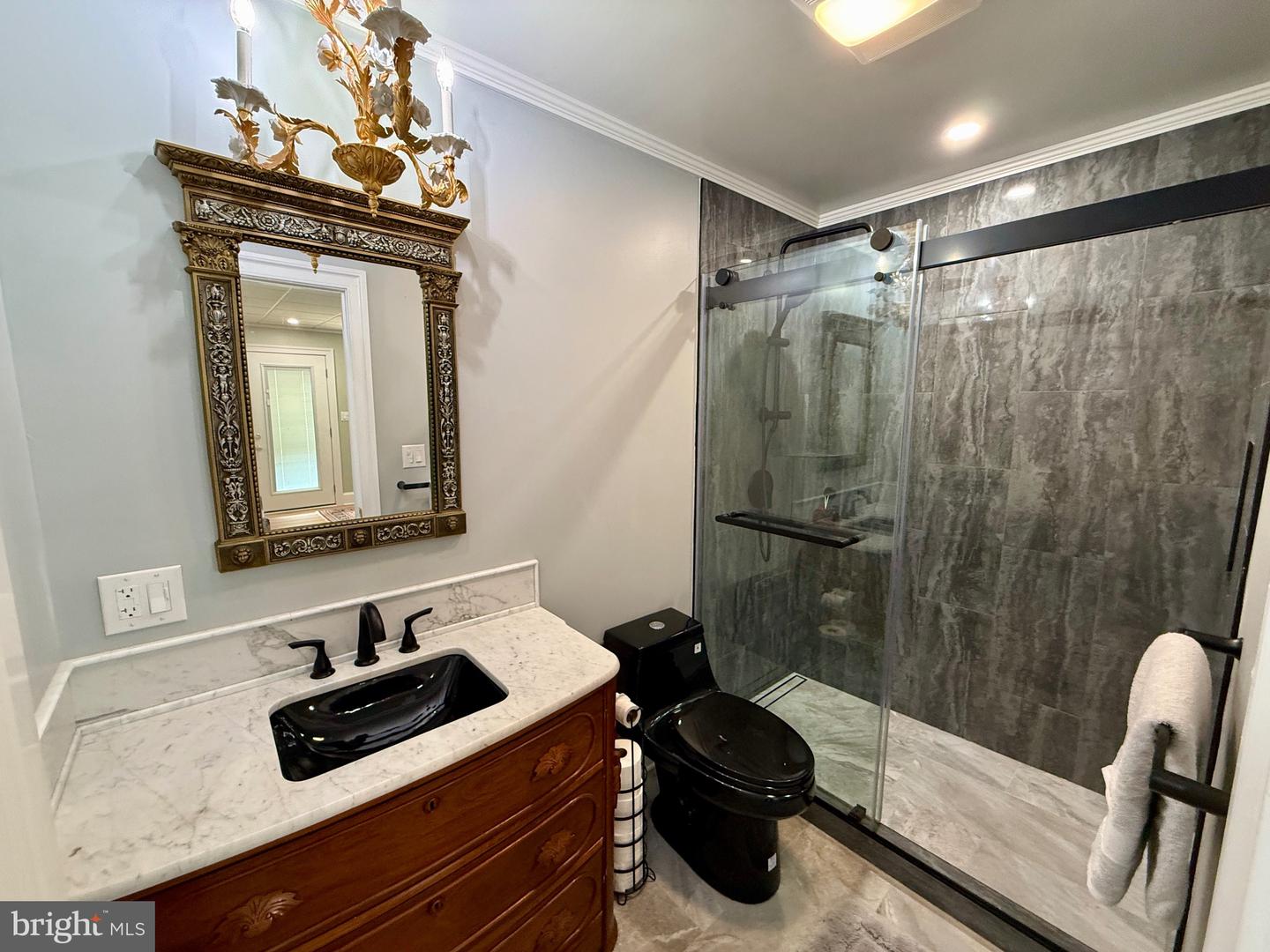 110 Annapolis St #b Property Photo 14