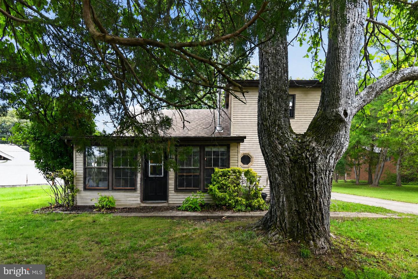 1704 Maryland Ave Property Photo 1