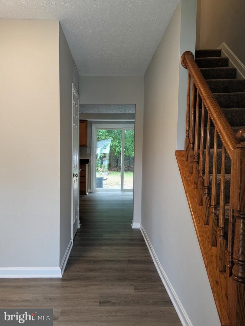 5602 Lee Way Ct Property Photo 2