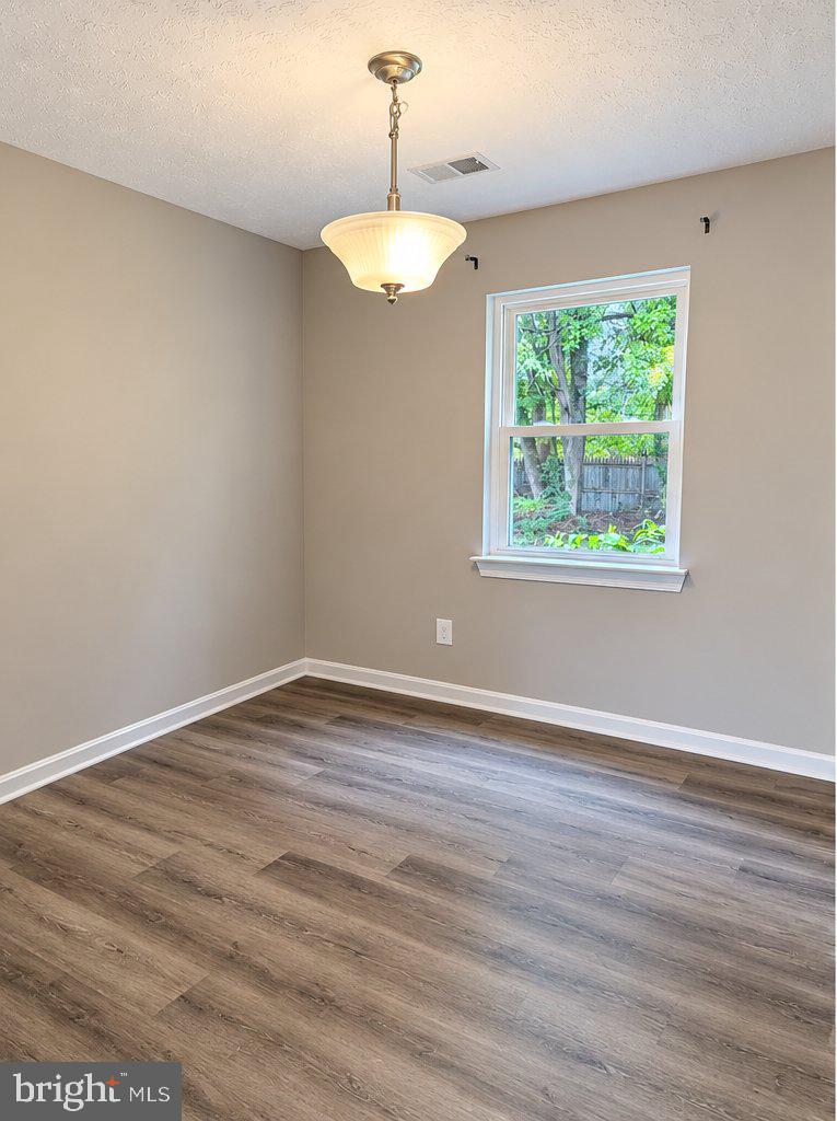 5602 Lee Way Ct Property Photo 6