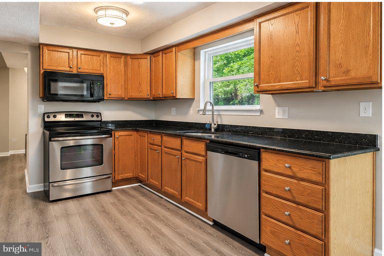 5602 Lee Way Ct Property Photo 10