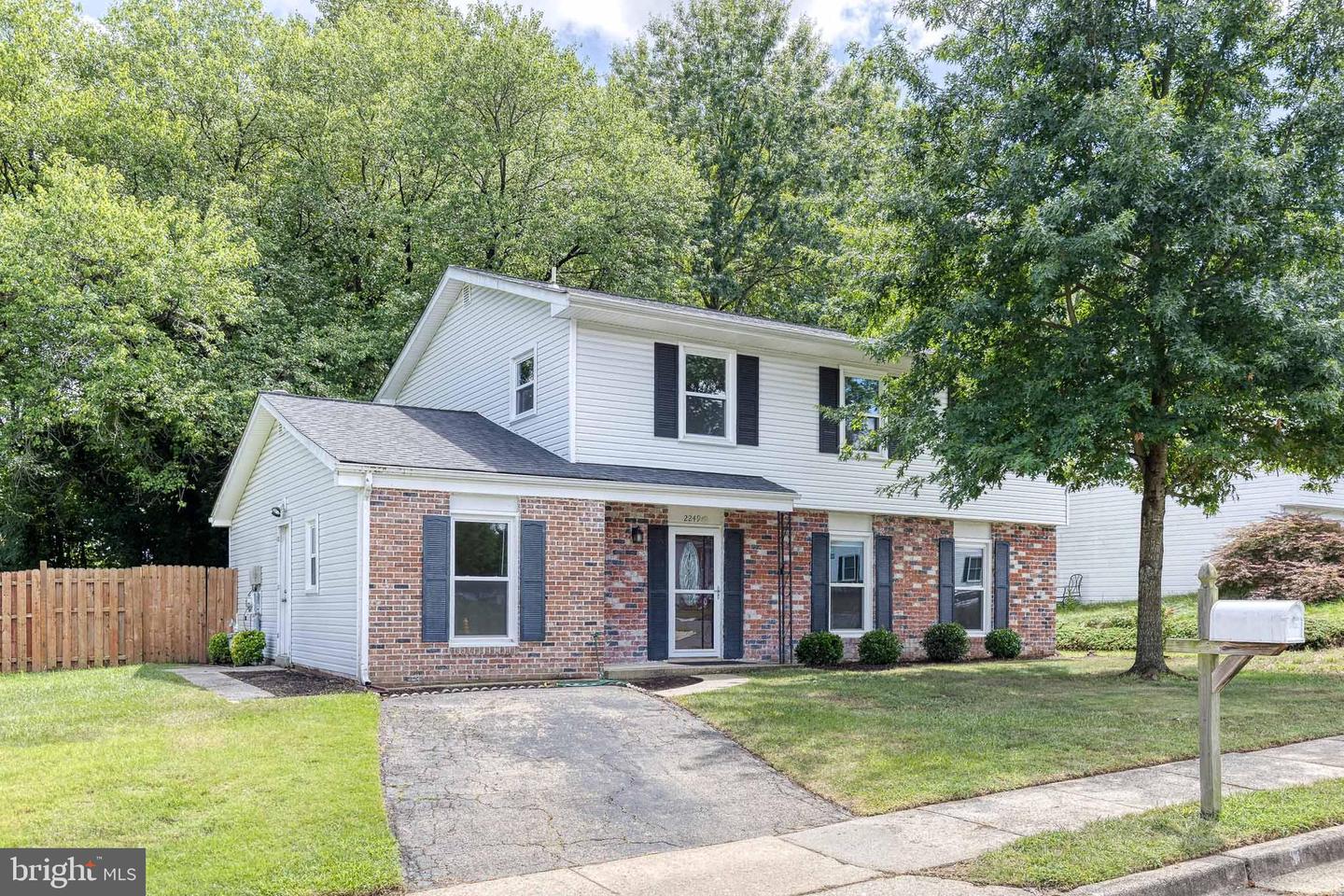 2249 Four Seasons Dr Property Photo 1