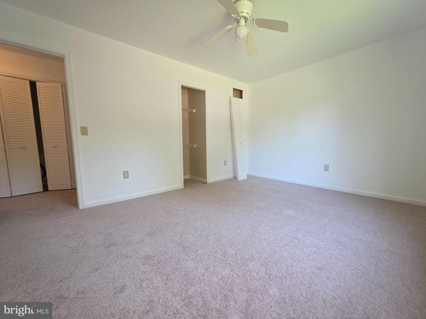 8111 Beverly Rd Property Photo 6