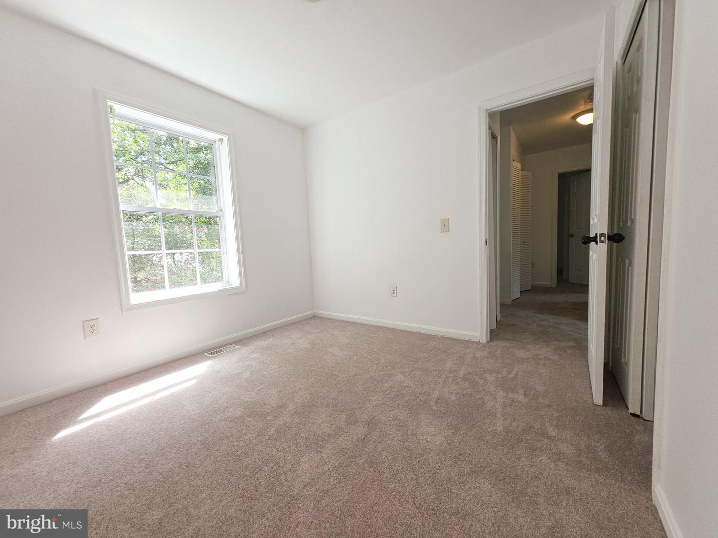 8111 Beverly Rd Property Photo 11