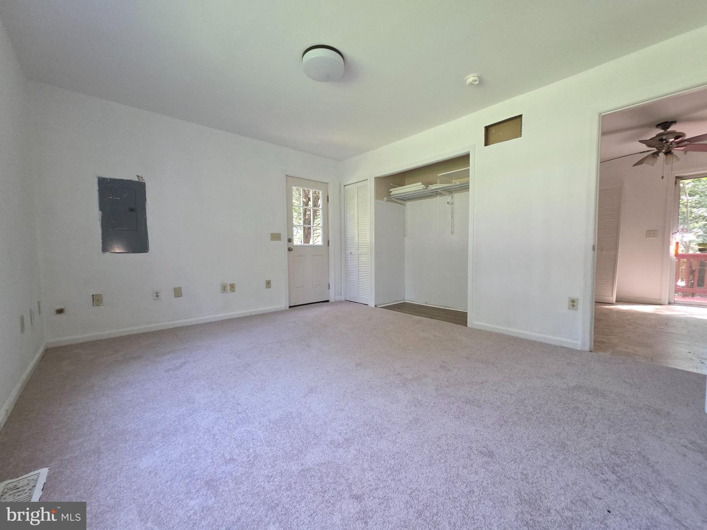 8111 Beverly Rd Property Photo 14