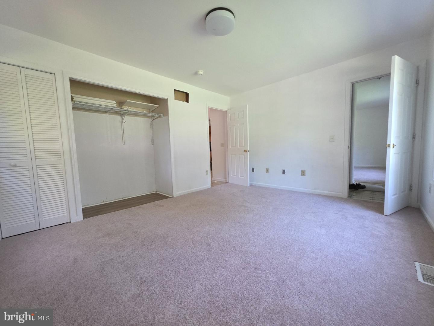 8111 Beverly Rd Property Photo 15