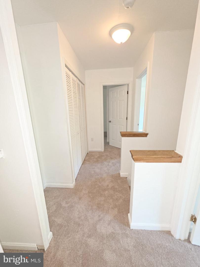 8111 Beverly Rd Property Photo 16