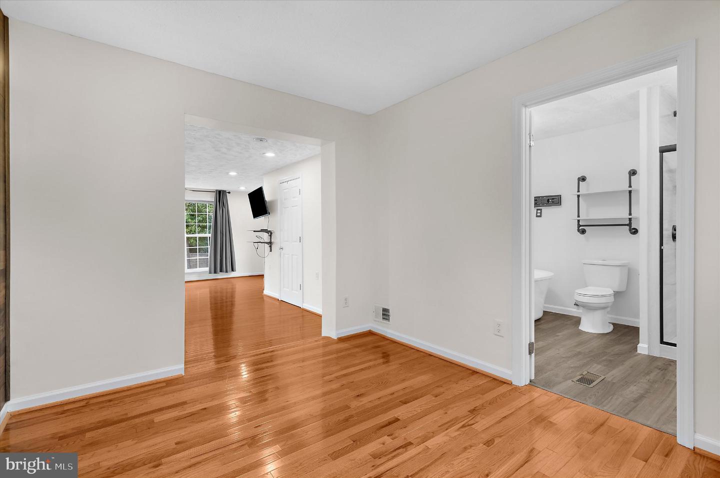 1718 Severn Rd Property Photo 39