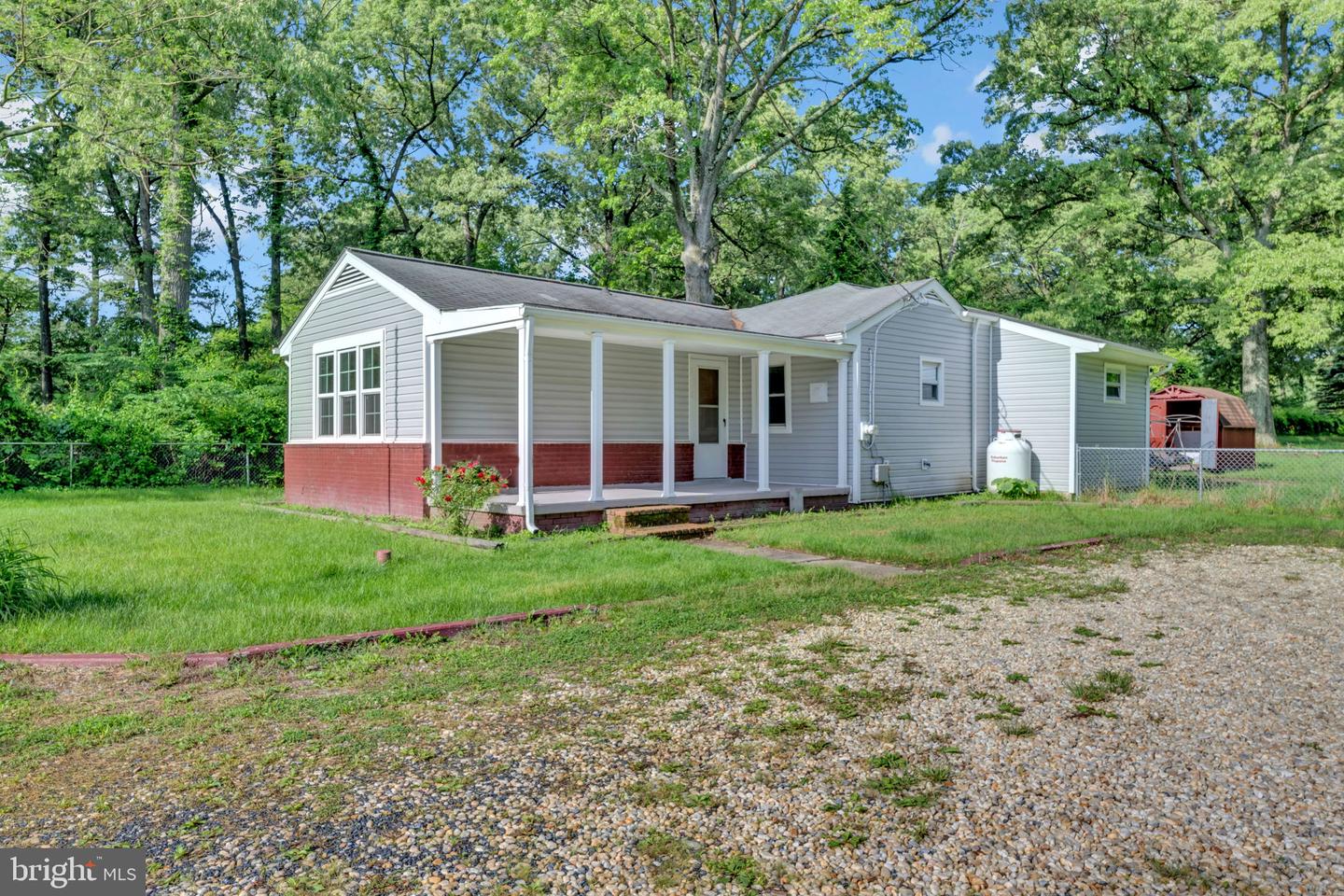 8206 Waterford Rd Property Photo 1