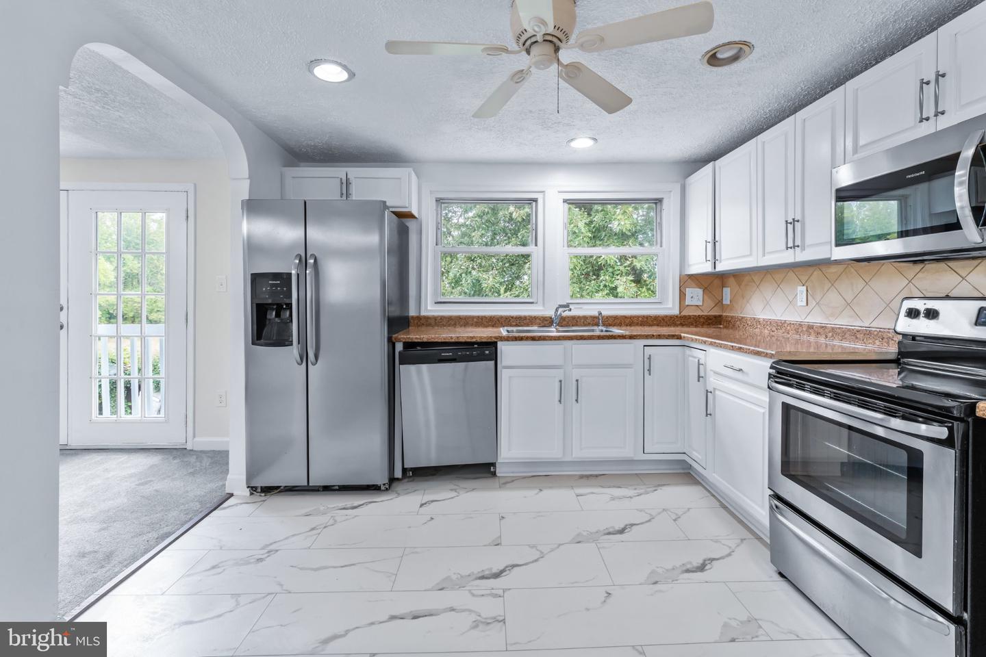 3585 Riva Rd Property Photo 15
