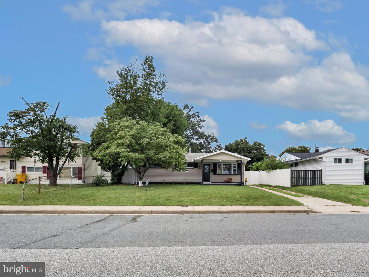 504 Hamlen Rd Property Photo 1