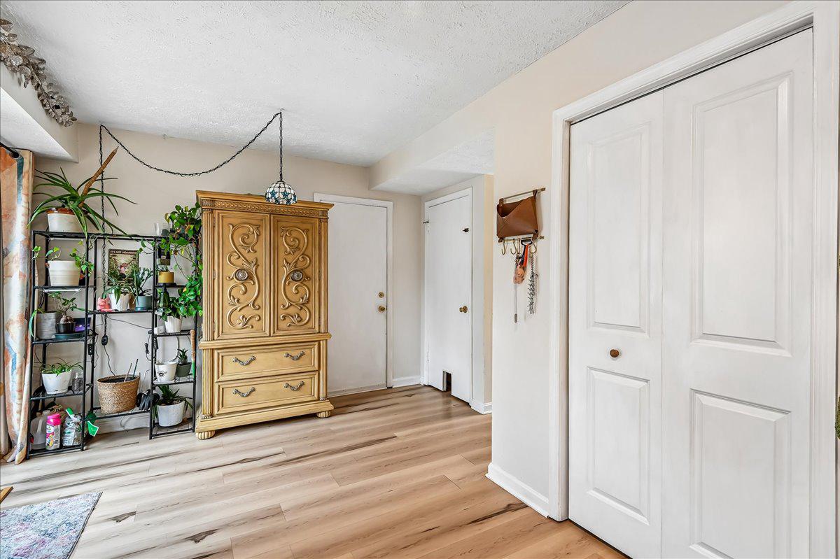 2894 Dungate Ct Property Photo 12