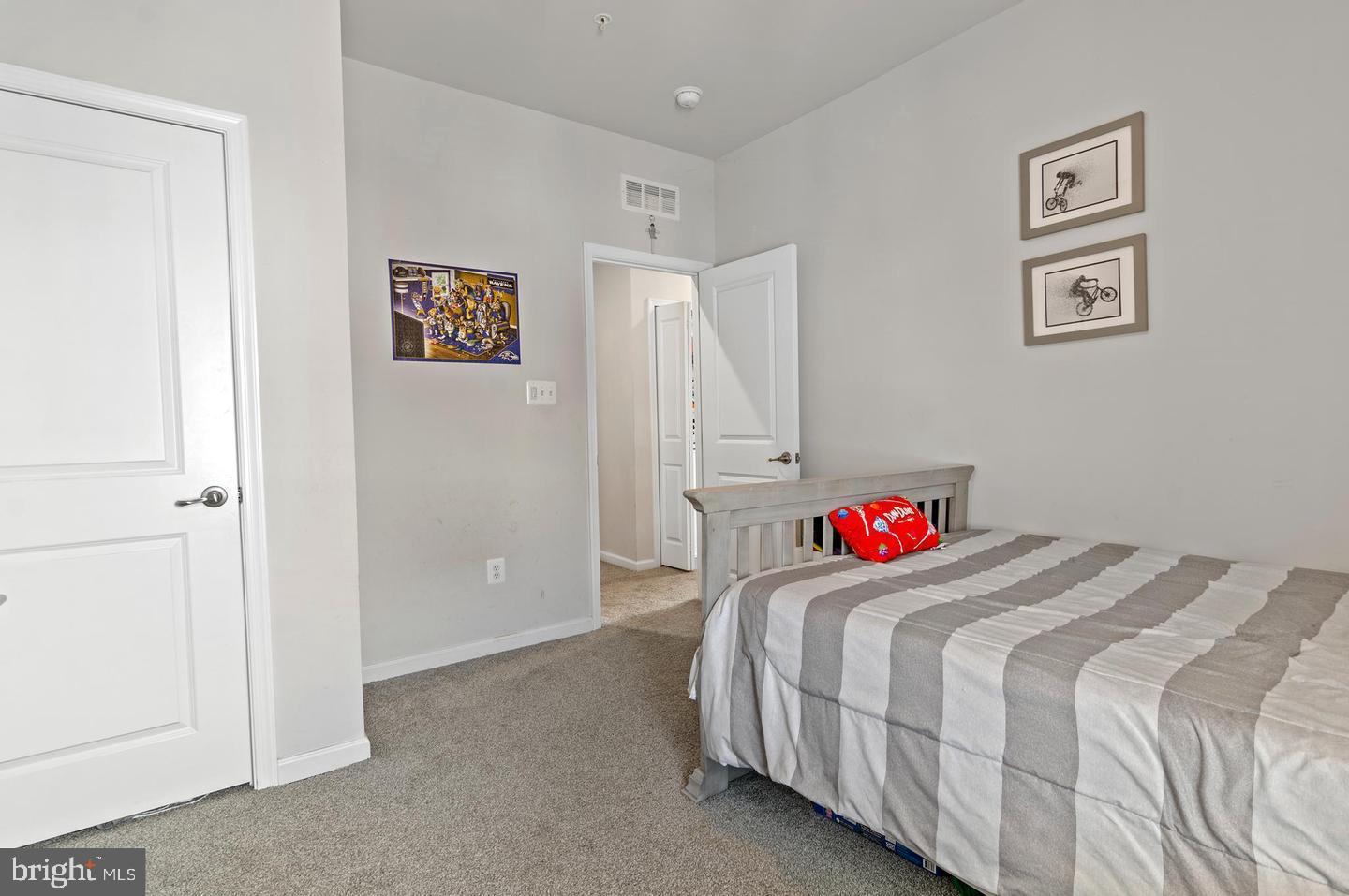 8249 Hickory Hollow Dr Property Photo 20