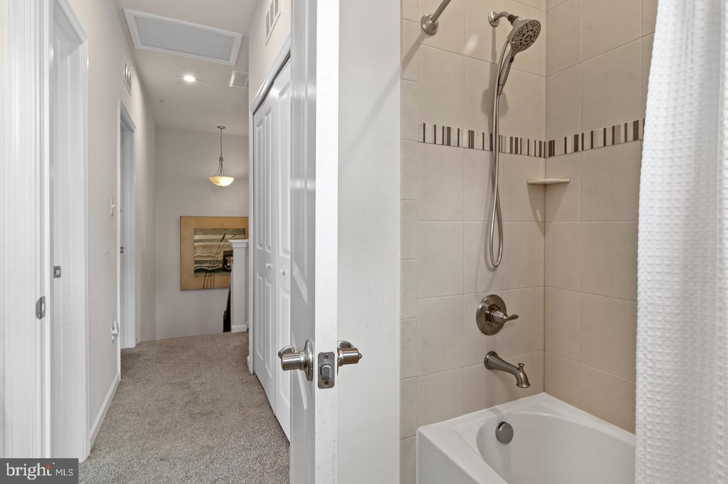 8249 Hickory Hollow Dr Property Photo 23