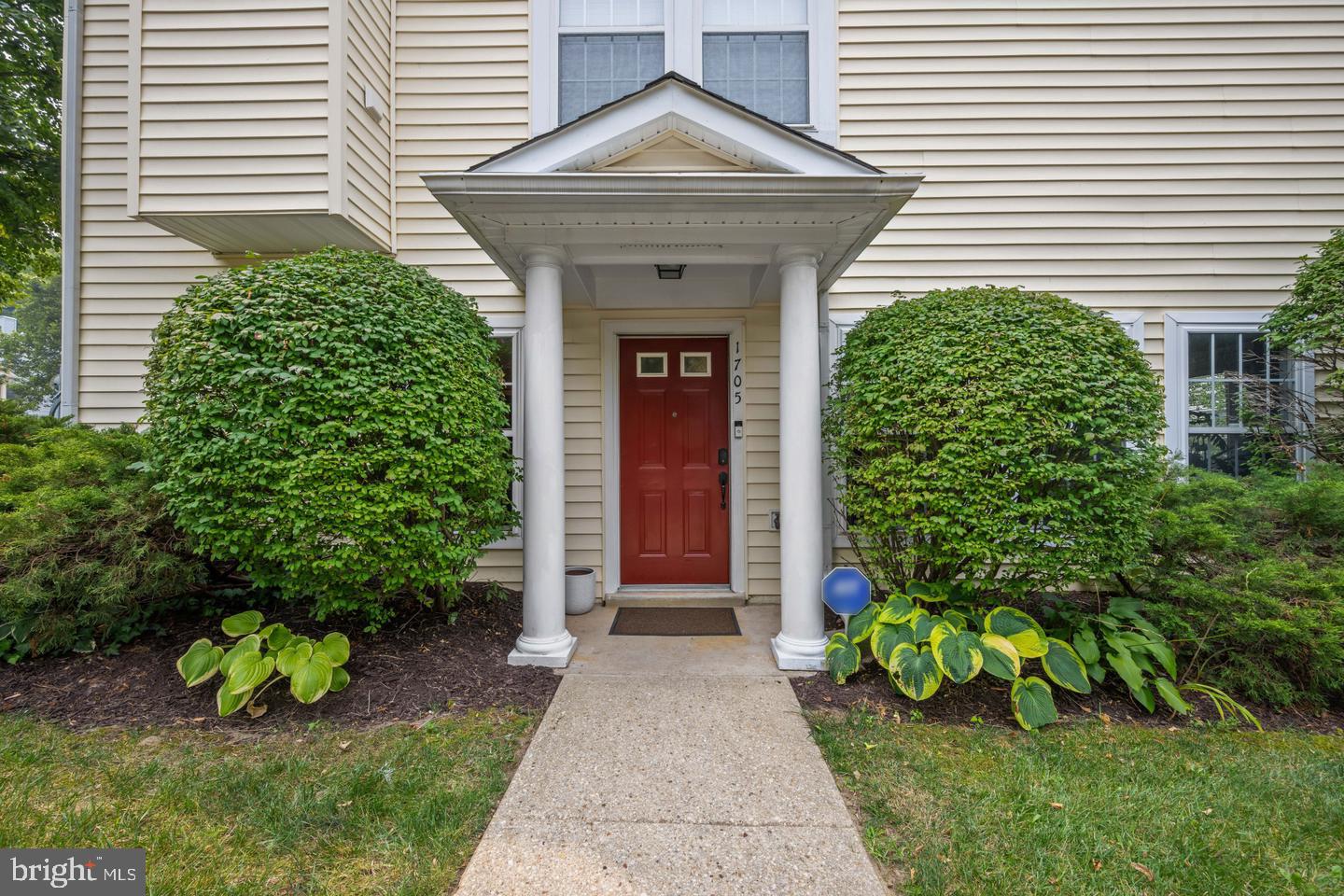 1705 Fallowfield Ct Property Photo 2