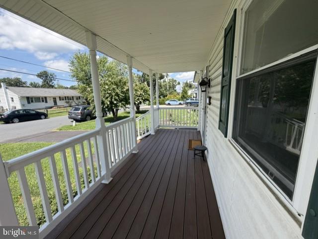 1709 RIVERDALE DR Property Photo 1