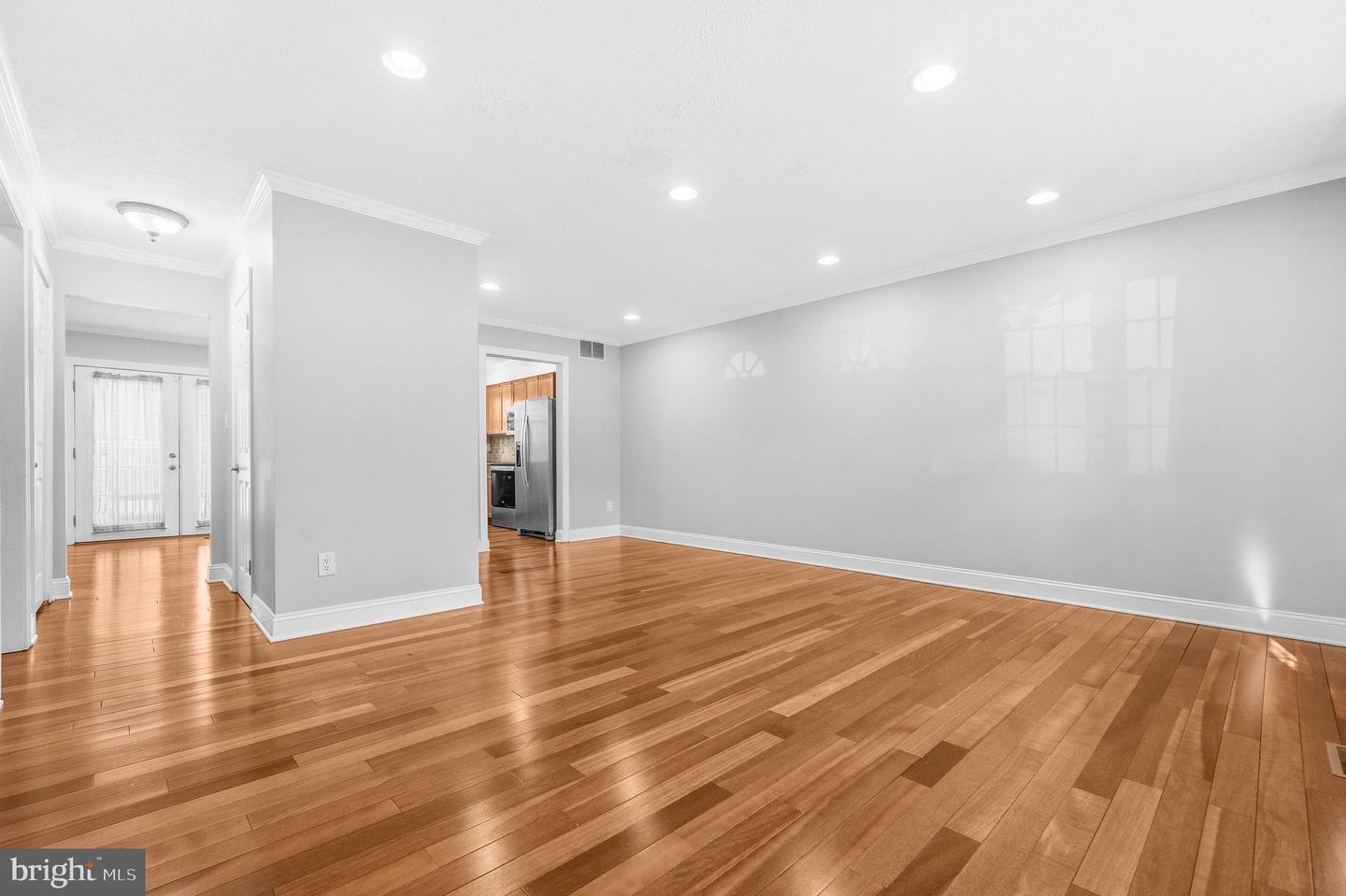 7792 Moonfall Ct Property Photo 6