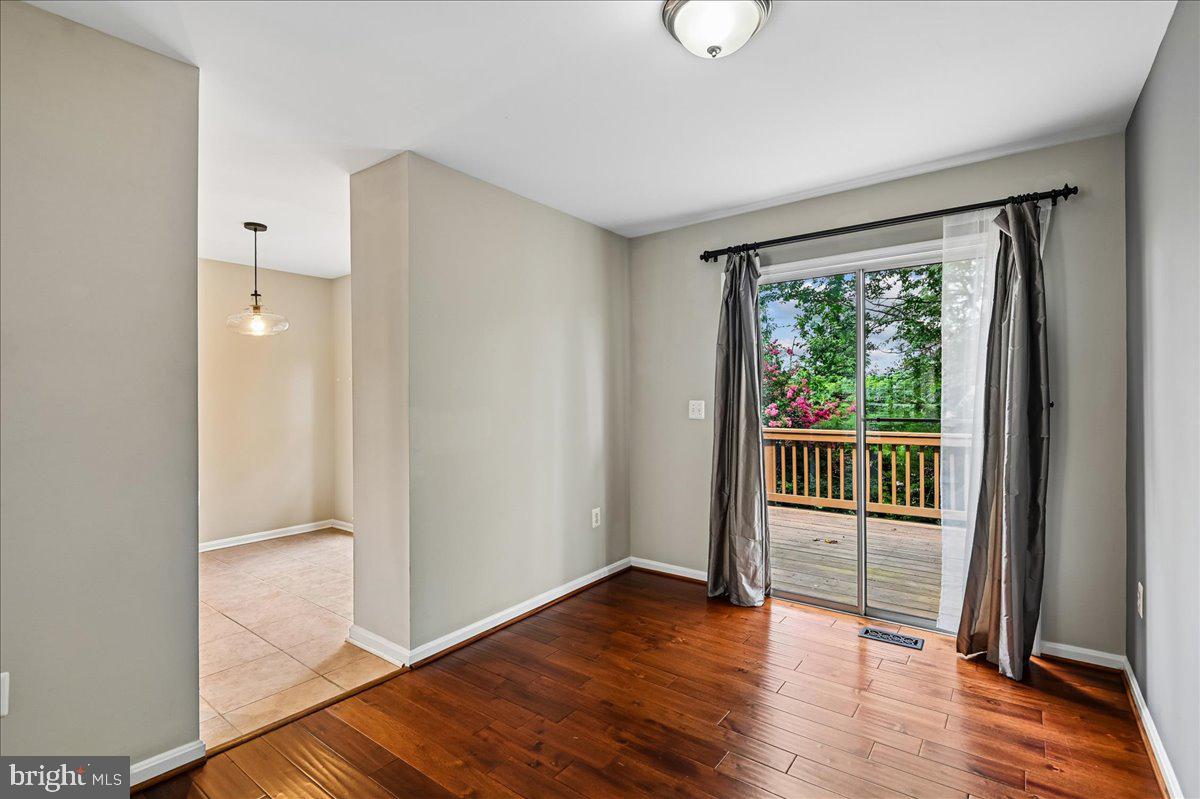 706 Howards Loop Property Photo 9