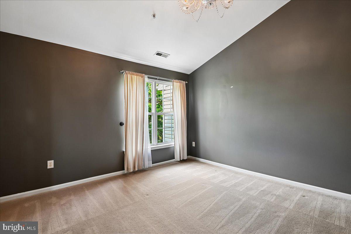 706 Howards Loop Property Photo 14