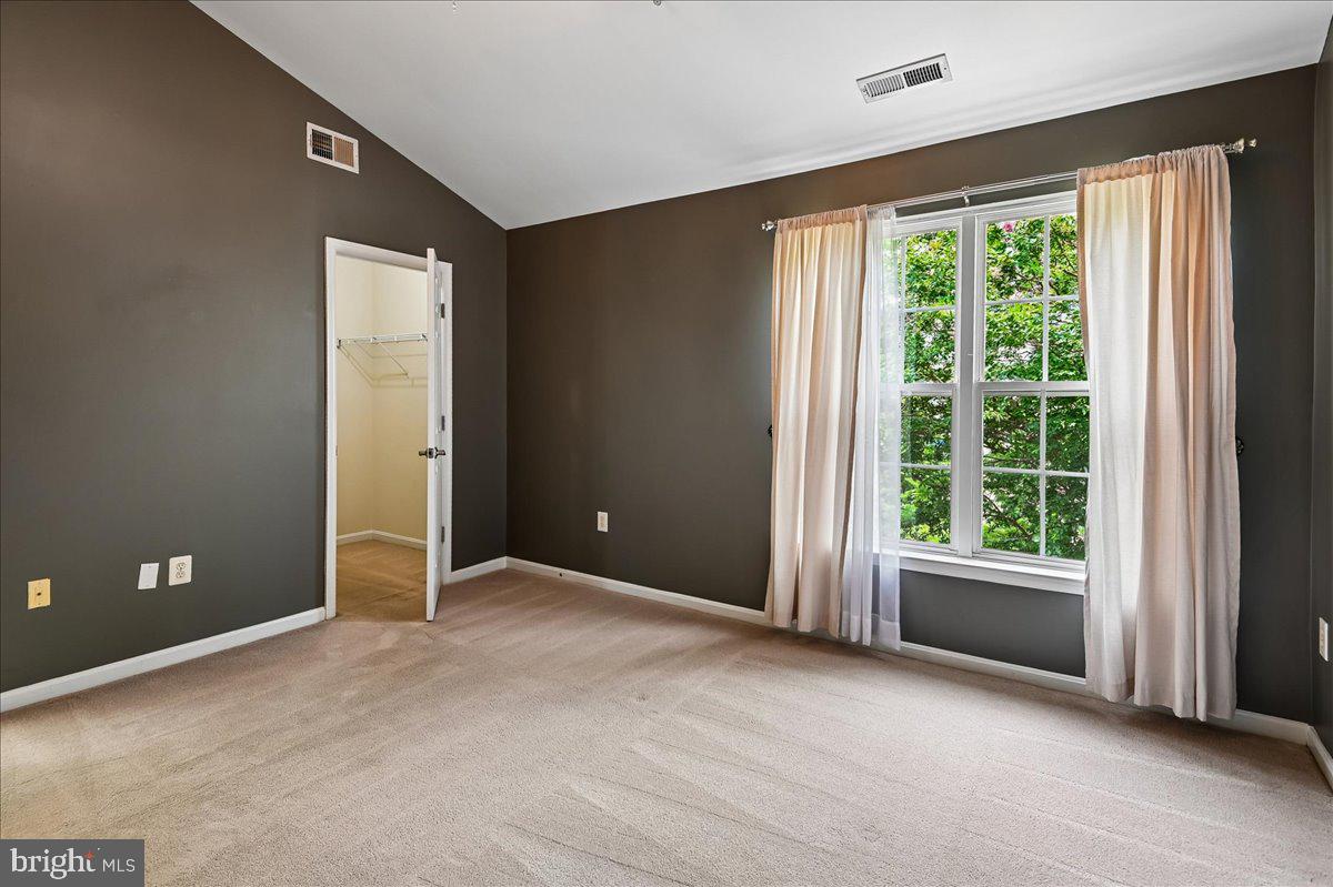 706 Howards Loop Property Photo 15