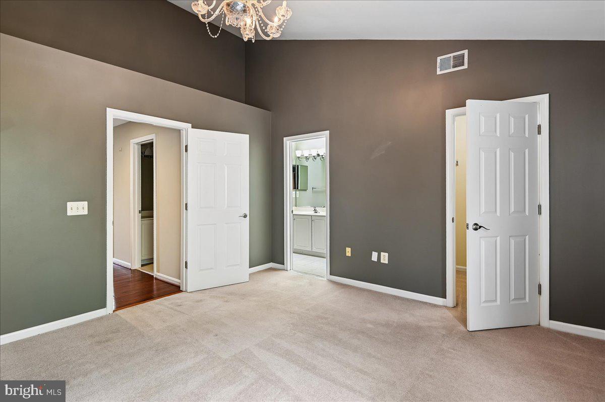 706 Howards Loop Property Photo 16
