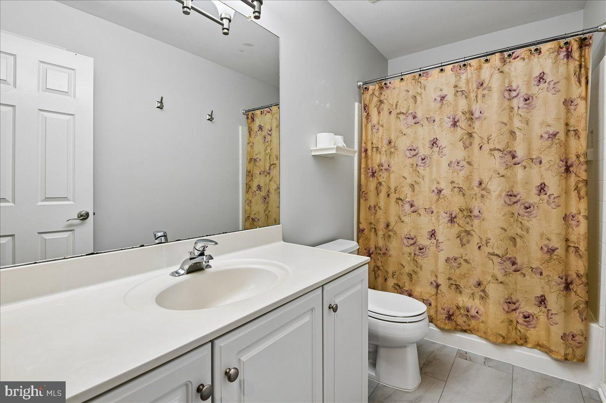 706 Howards Loop Property Photo 25