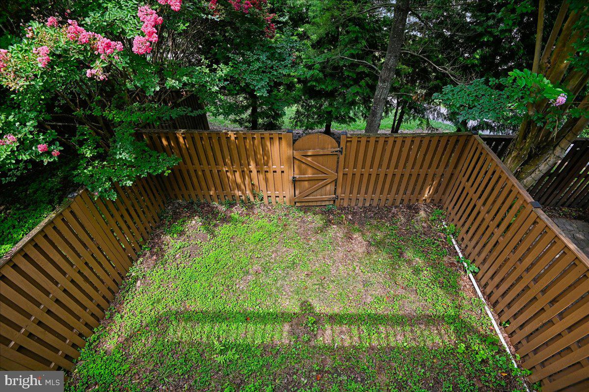 706 Howards Loop Property Photo 38