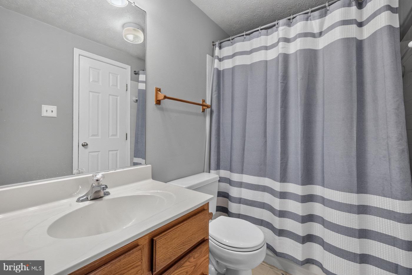 2294 Raindrop Ct Property Photo 14