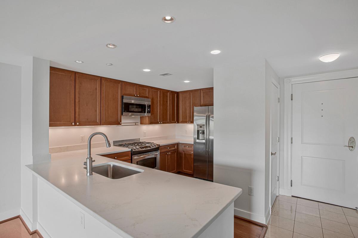 5 Park Pl #414 Property Photo 6