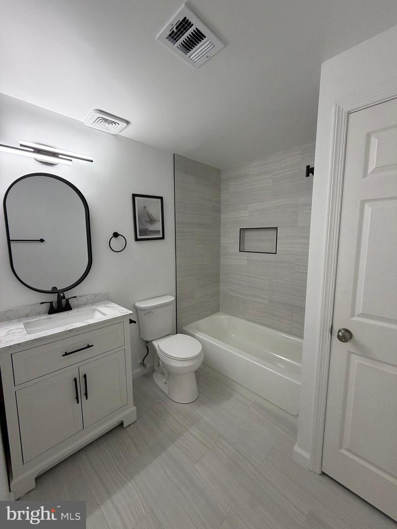 3423 Lindenwood Dr Property Photo 21