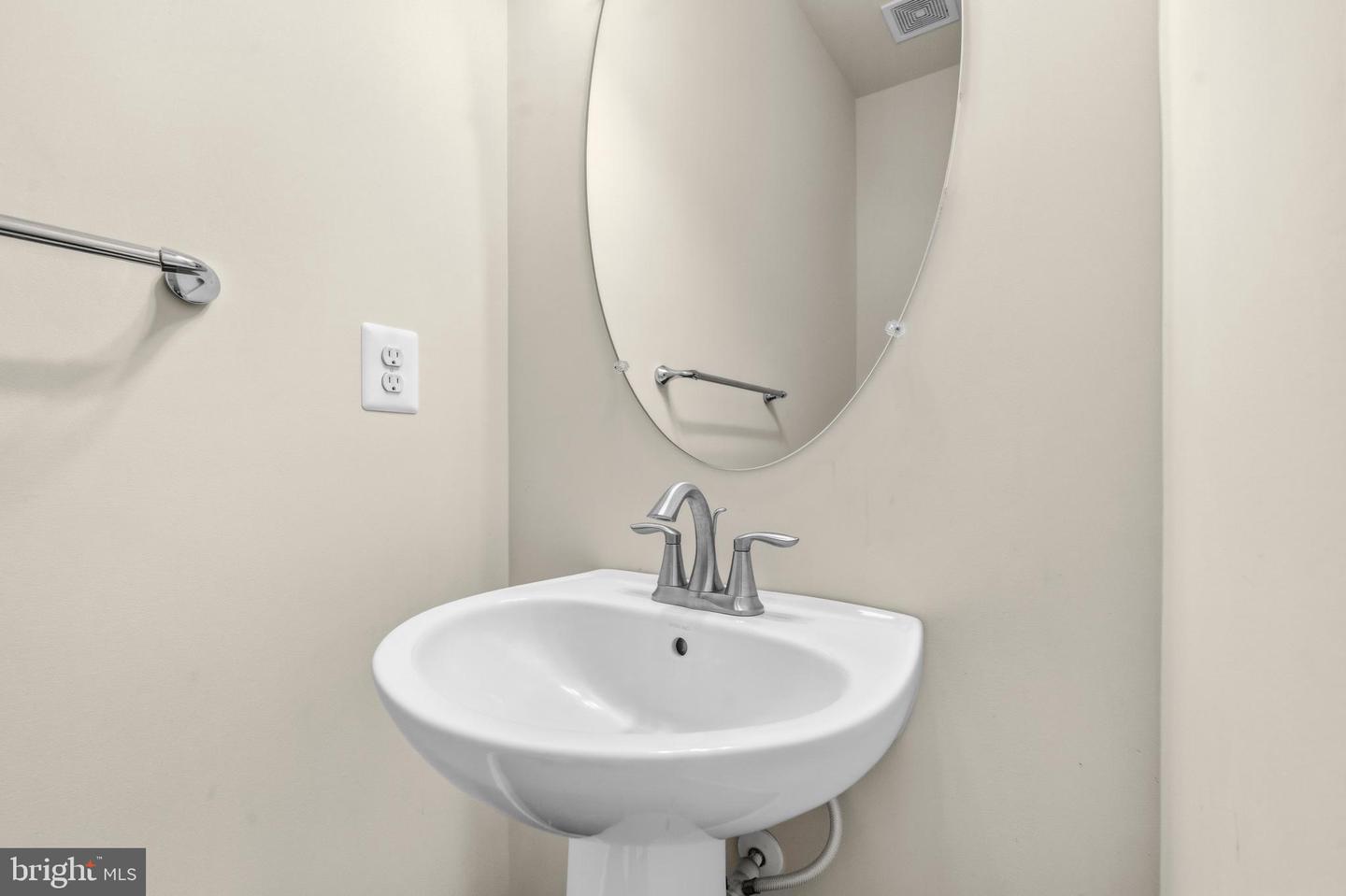 1006 Red Clover Rd Property Photo 18