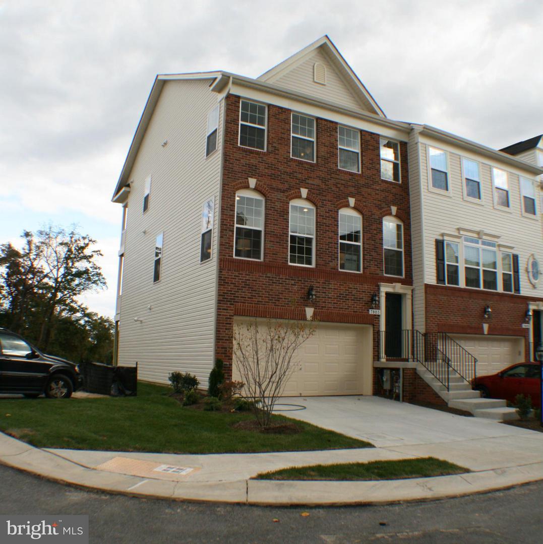 1610 Sun High Ter Property Photo 3