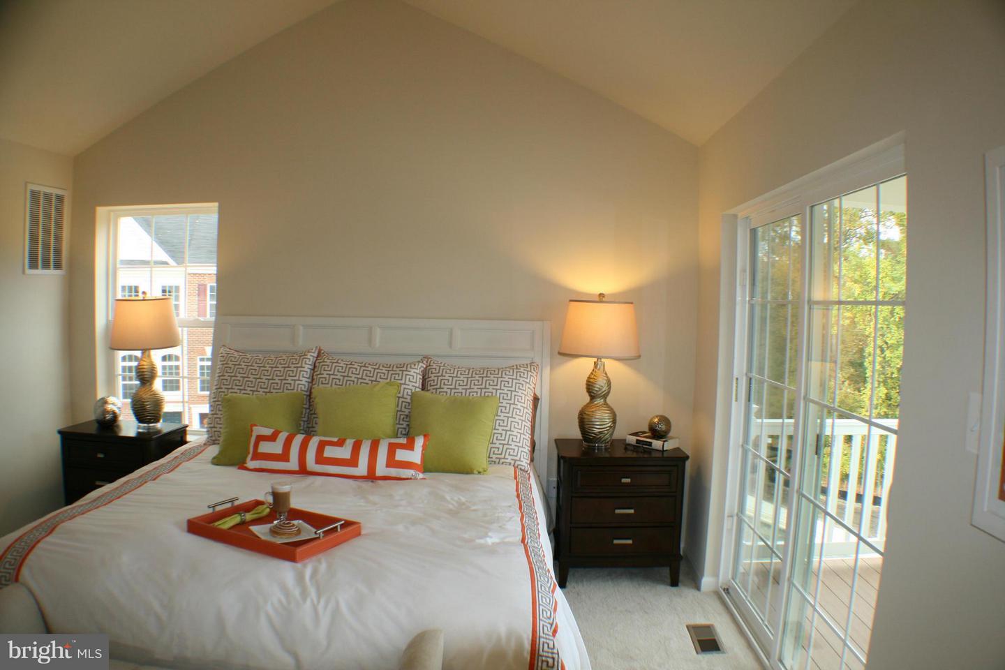 1610 Sun High Ter Property Photo 10