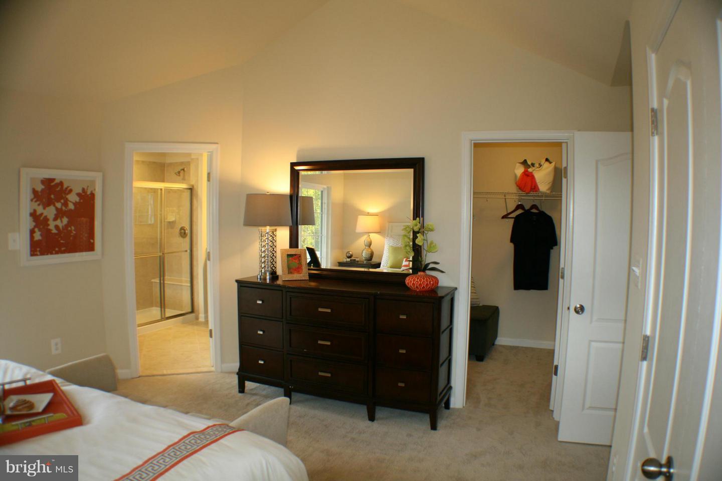 1610 Sun High Ter Property Photo 11