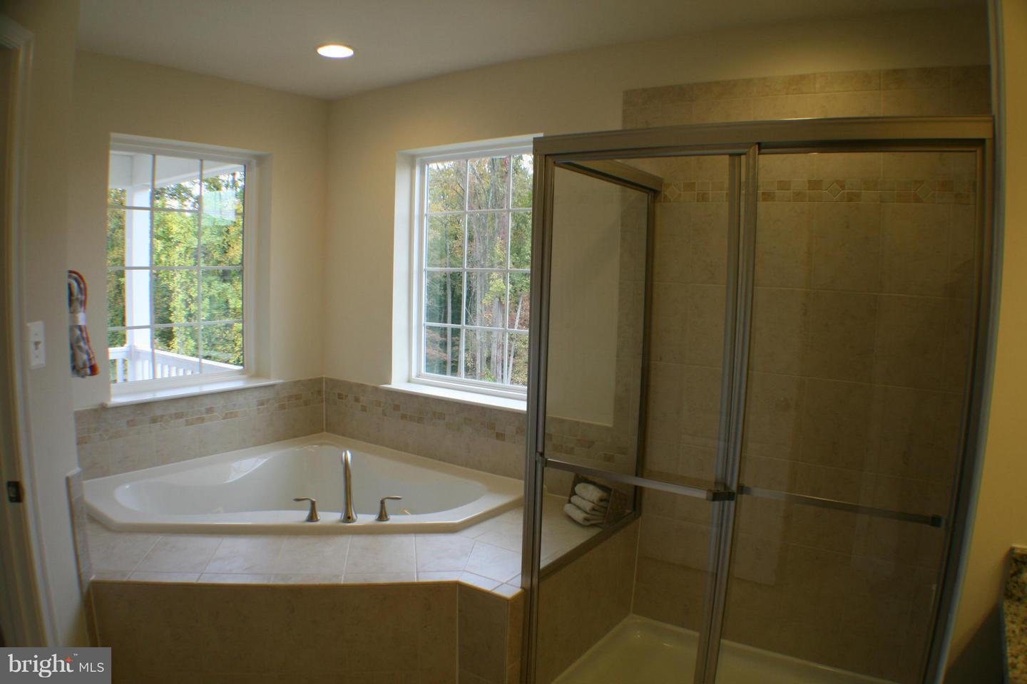 1610 Sun High Ter Property Photo 13