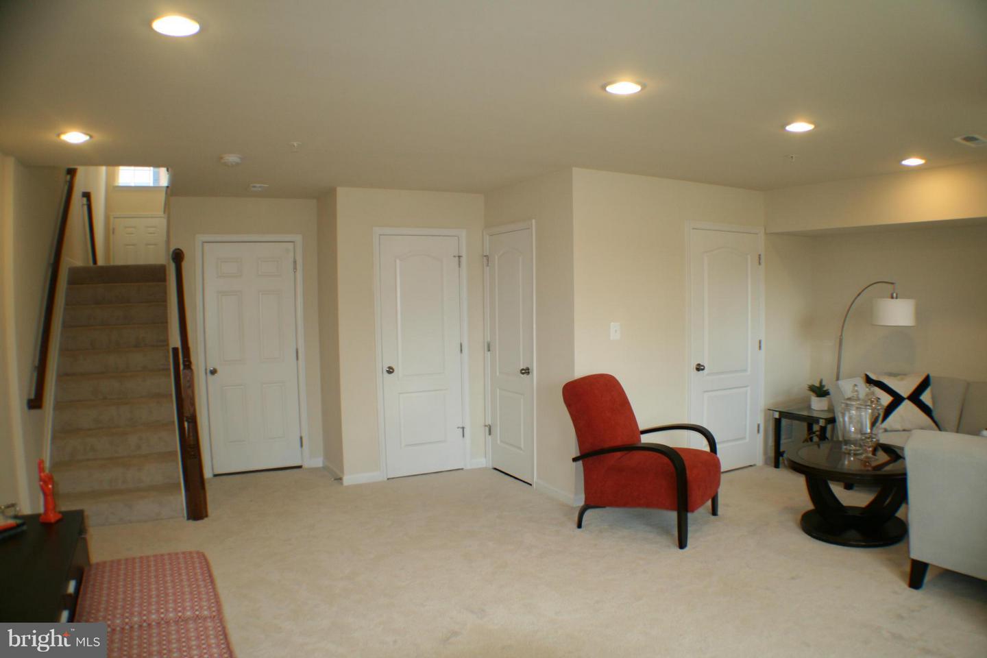 1610 Sun High Ter Property Photo 14