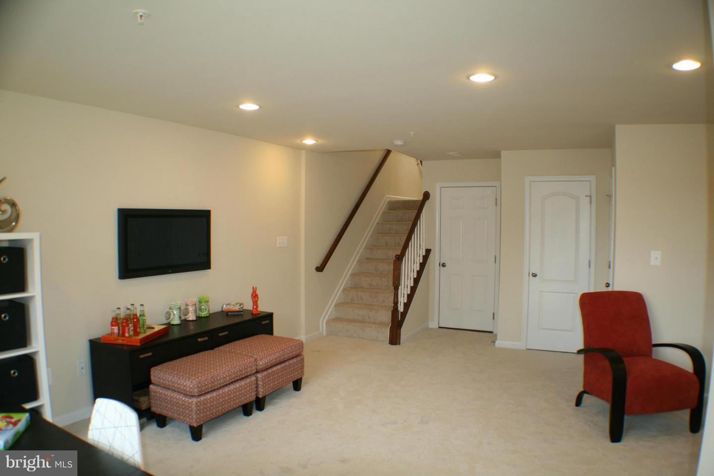 1610 Sun High Ter Property Photo 15