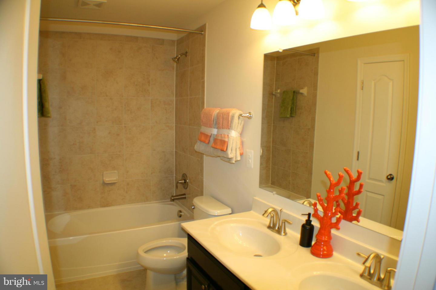 1610 Sun High Ter Property Photo 20