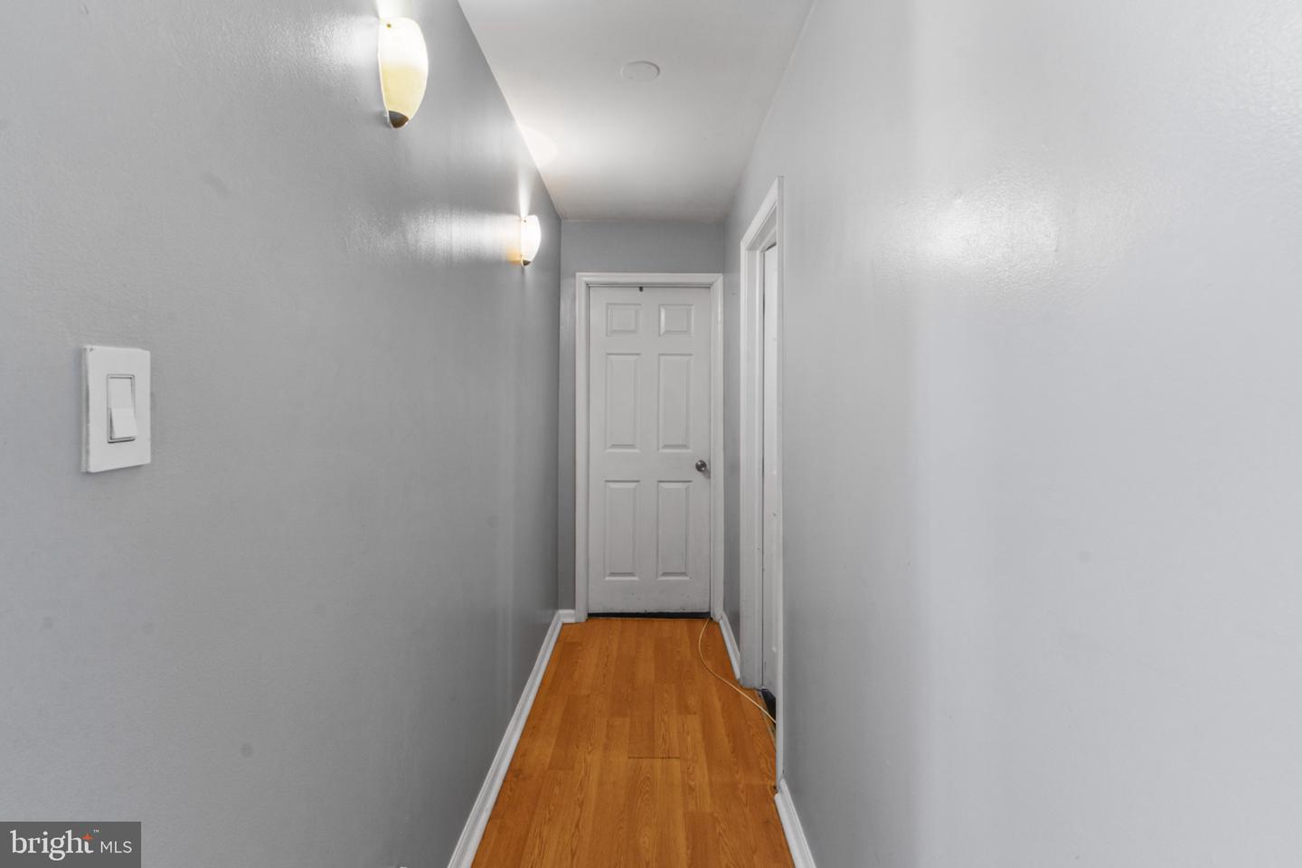 17 Willowdale Ave Property Photo 8