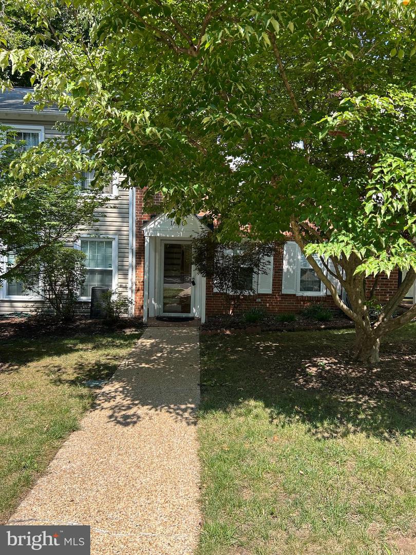 1630 Dryden Way Property Photo 2