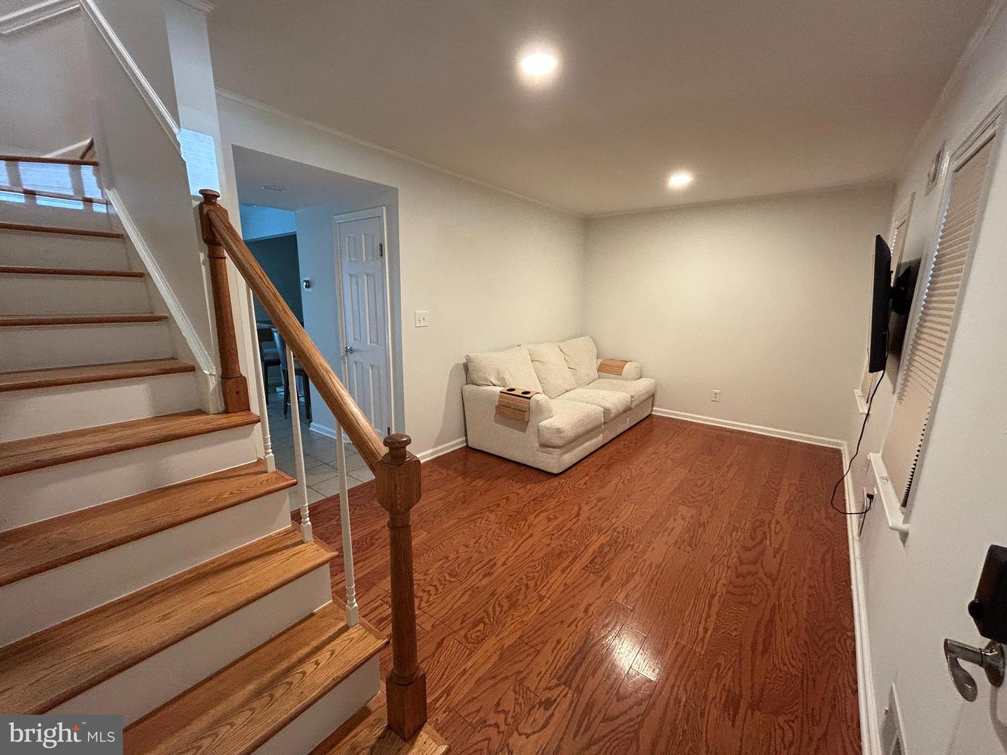 1630 Dryden Way Property Photo 3