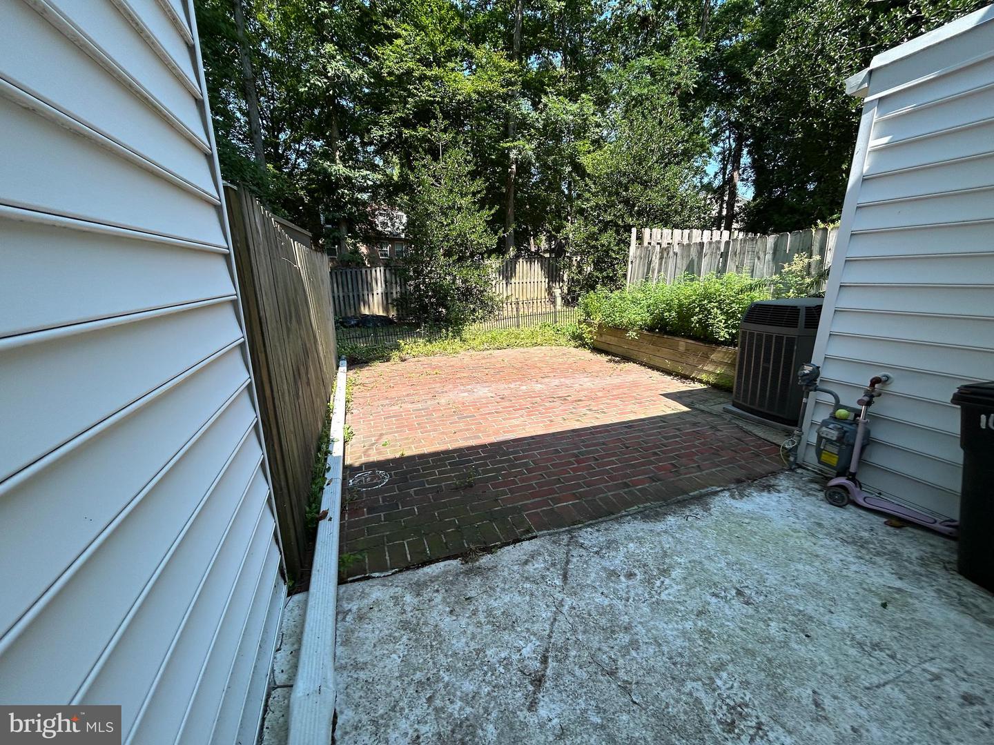 1630 Dryden Way Property Photo 17