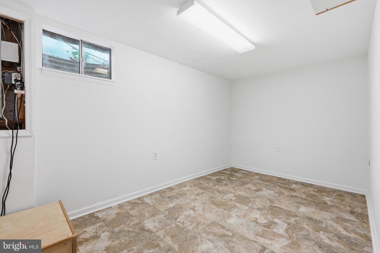 2020 Cambridge Dr Property Photo 27