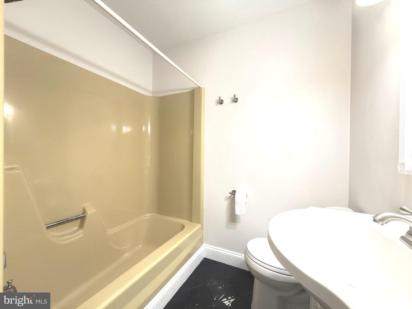 8205 Millfield Ct Property Photo 10