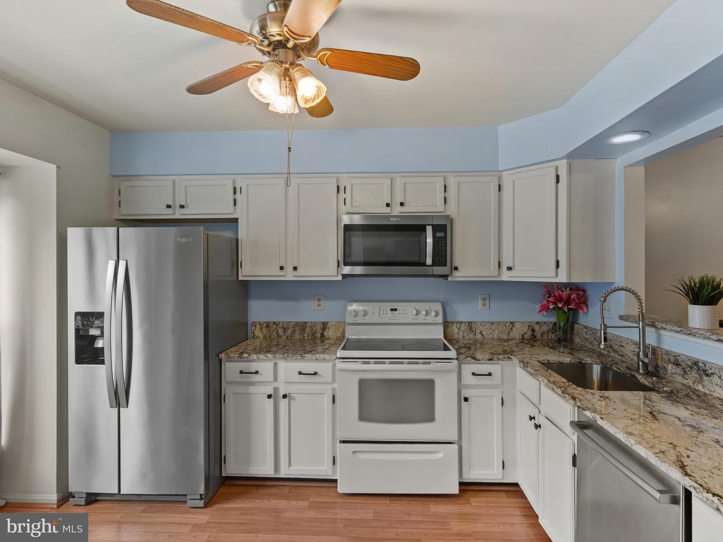 629 Lions Gate Ln Property Photo 6
